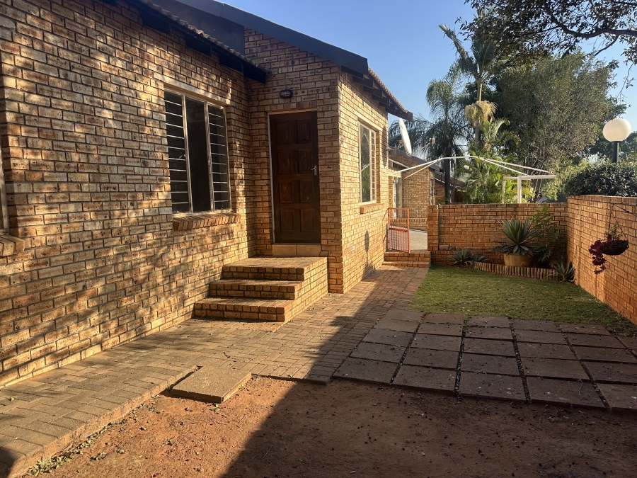 To Let 3 Bedroom Property for Rent in Cashan North West